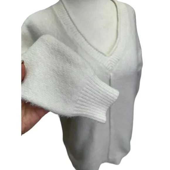 Max Studio Off White V-Neck Boxy Fit Pullover Sweater Size XS/S - Picture 4 of 9